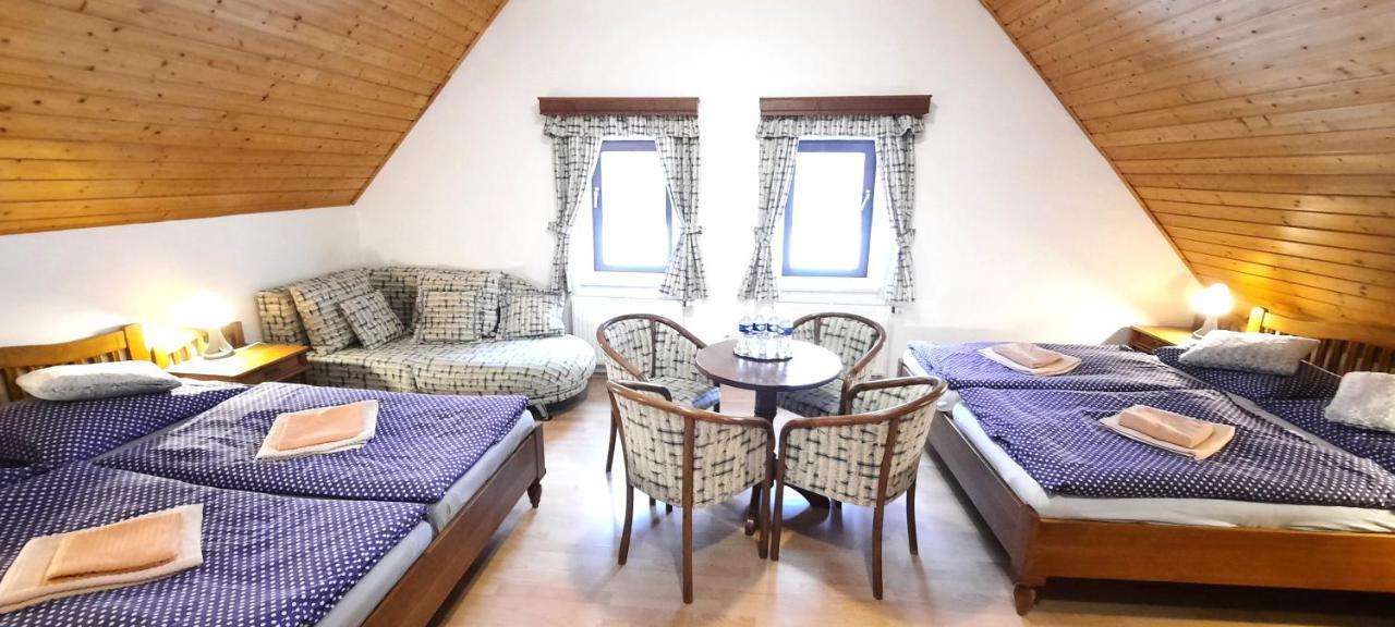 Hotel Perla Jizery Josefŭv Dŭl Dış mekan fotoğraf