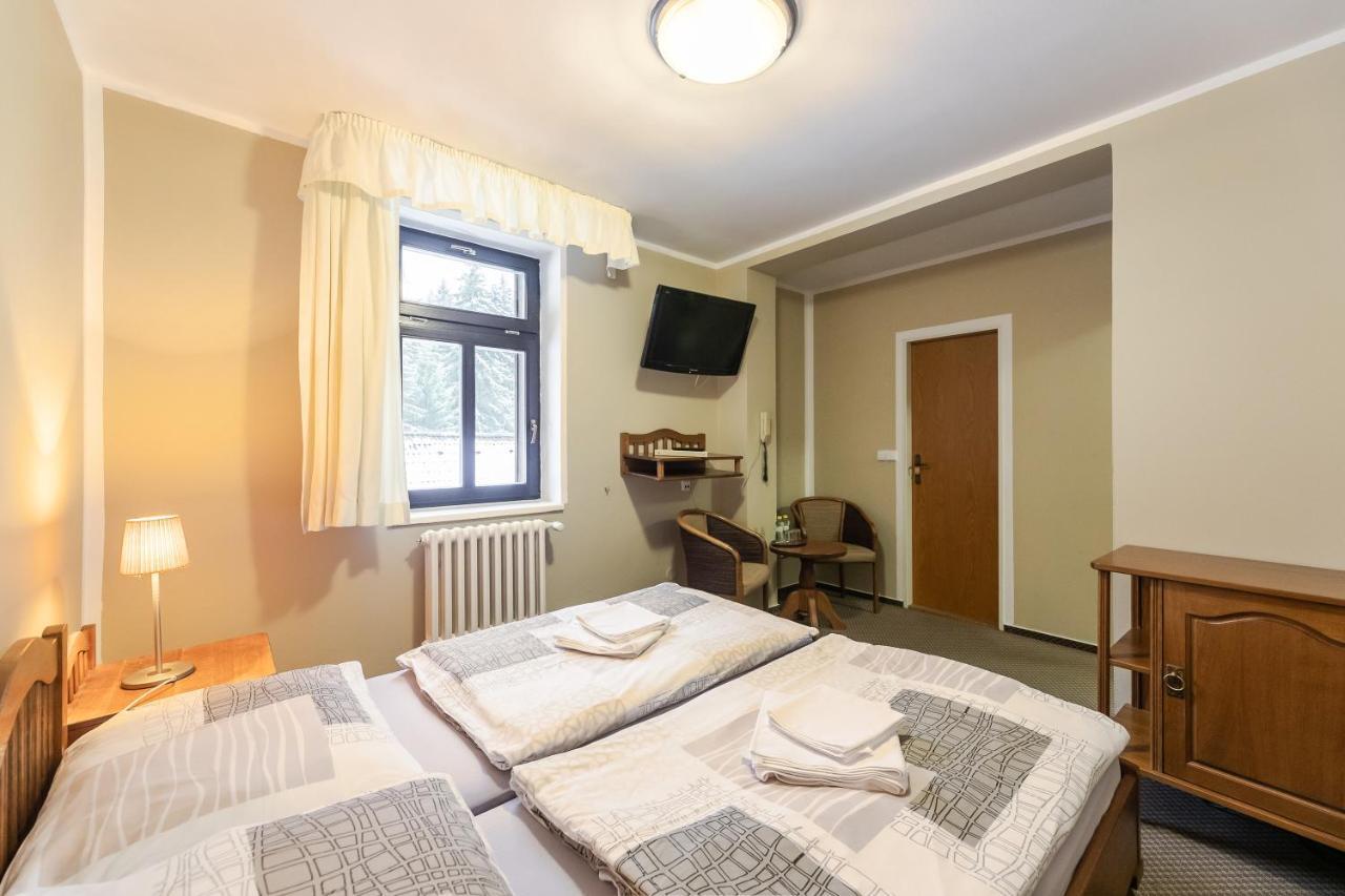 Hotel Perla Jizery Josefŭv Dŭl Dış mekan fotoğraf