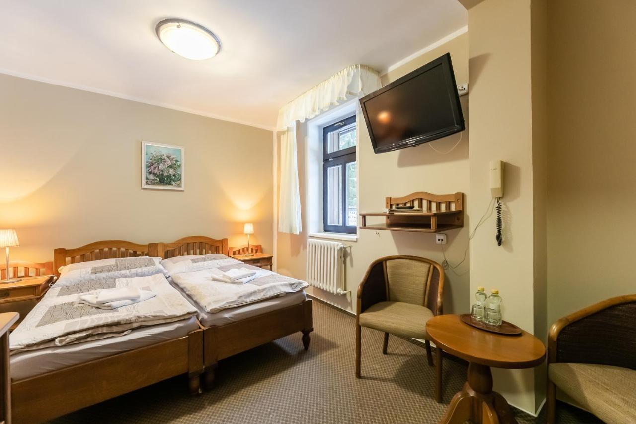 Hotel Perla Jizery Josefŭv Dŭl Dış mekan fotoğraf