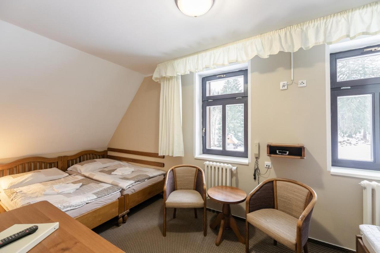 Hotel Perla Jizery Josefŭv Dŭl Dış mekan fotoğraf