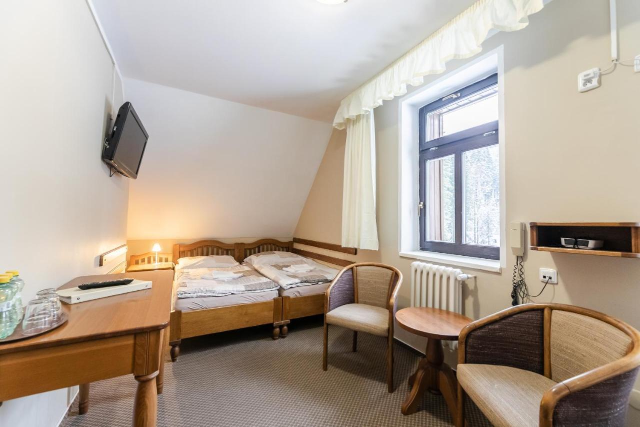 Hotel Perla Jizery Josefŭv Dŭl Dış mekan fotoğraf